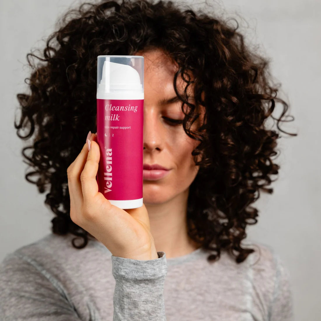 Duo per una pulizia perfetta della pelle | Gel detergente Glow + Latte detergente Repair | Vellena